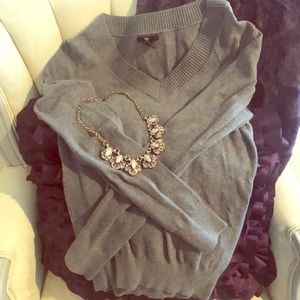 Gap - Vneck Sweater Grey